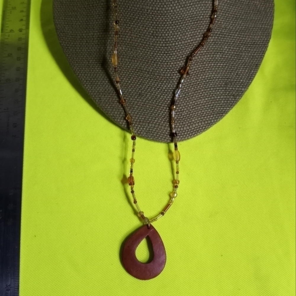 Brown wood beaded silvertone heart ♥ clasp toggle necklace